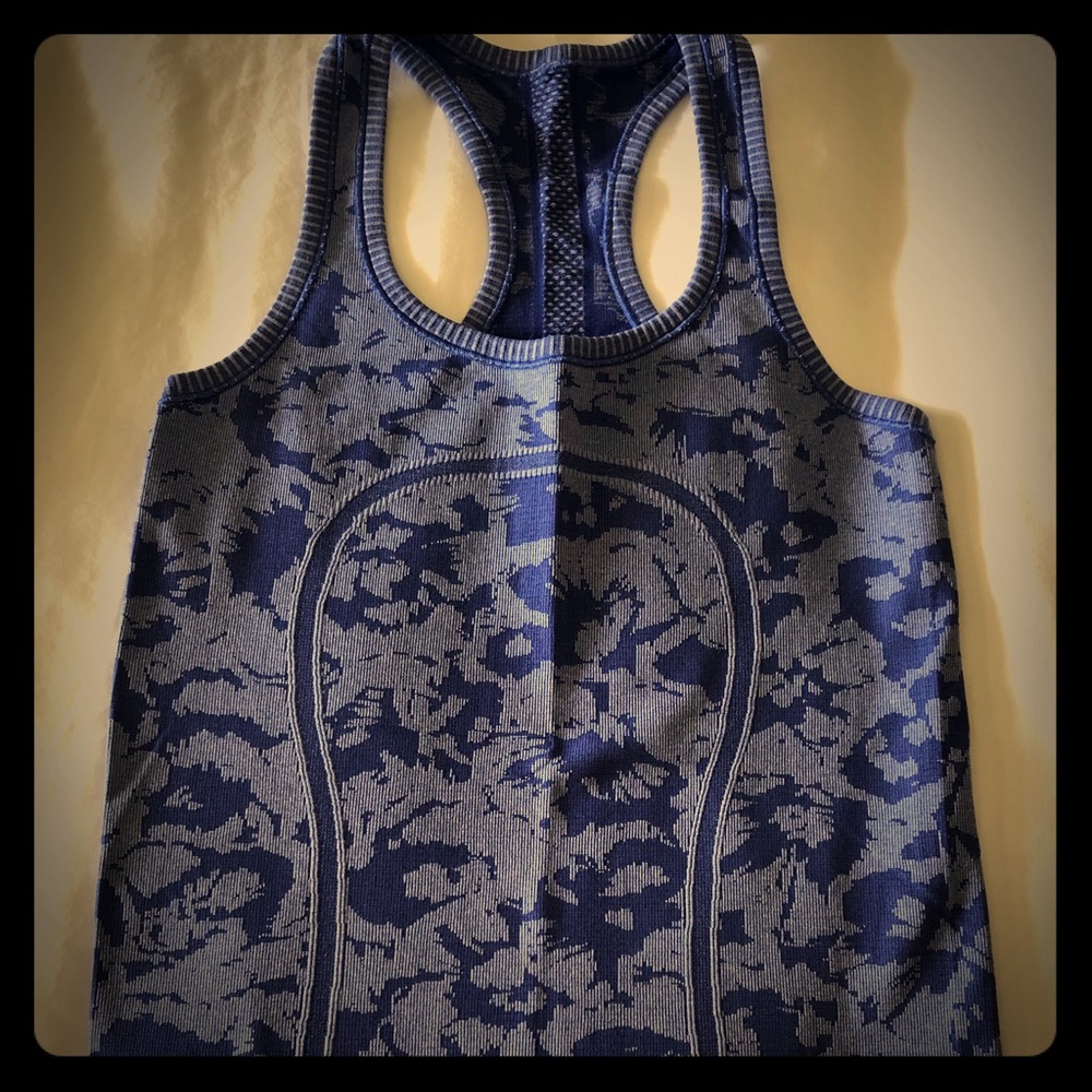 NWOT Beautiful Blue Lululemon Swiftly Tank  SZ 4